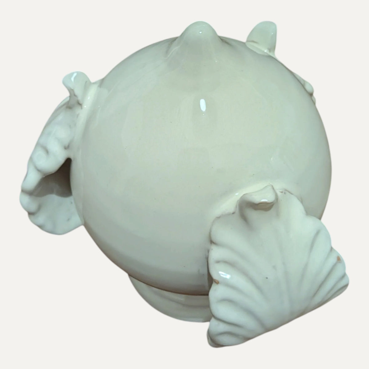 Handmade Ceramic Pumo - White