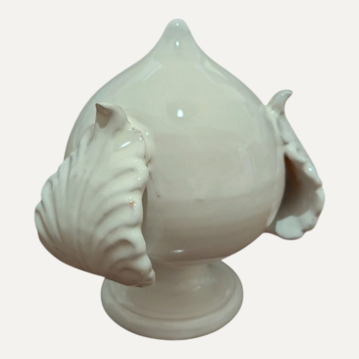 Handmade Ceramic Pumo - White