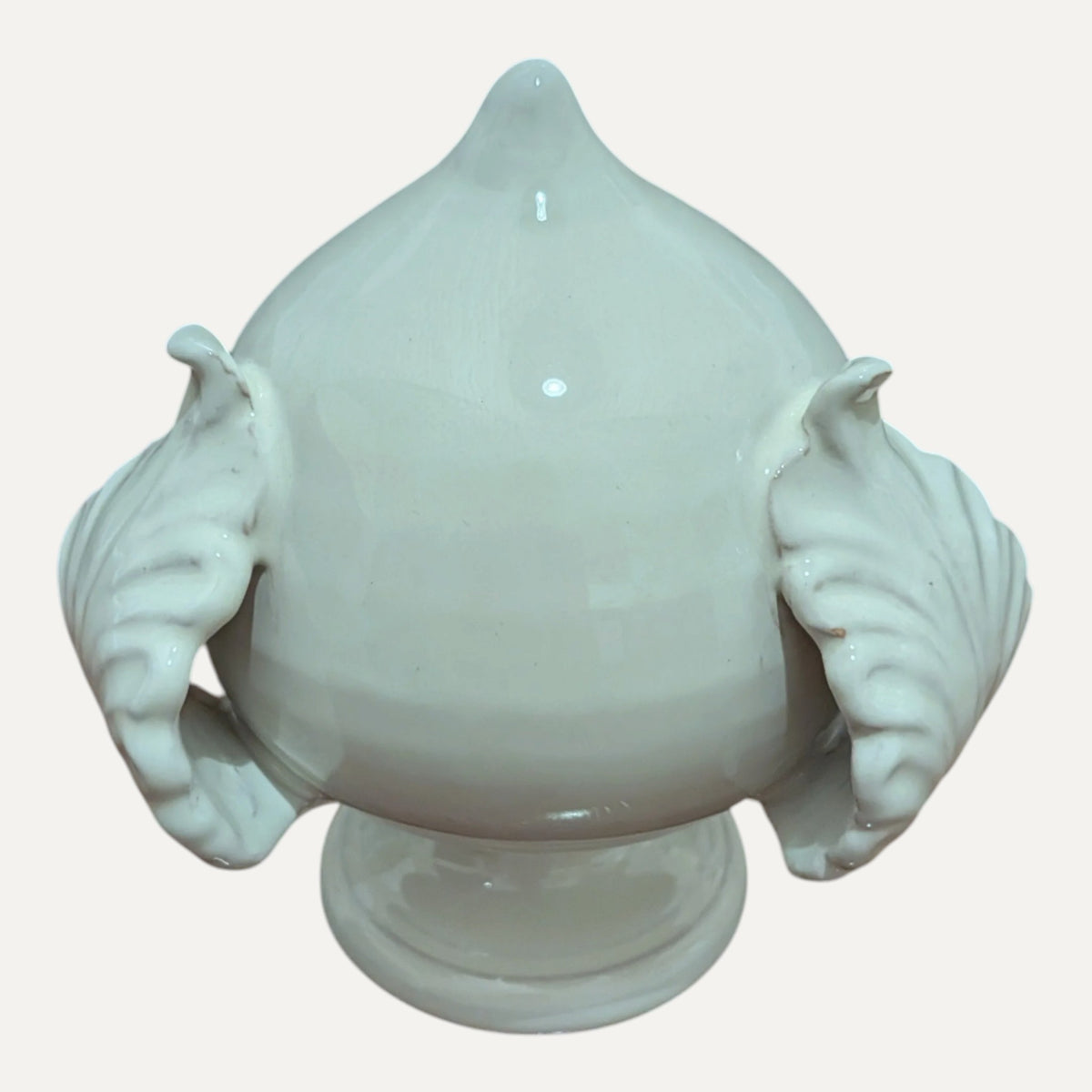 Handmade Ceramic Pumo - White